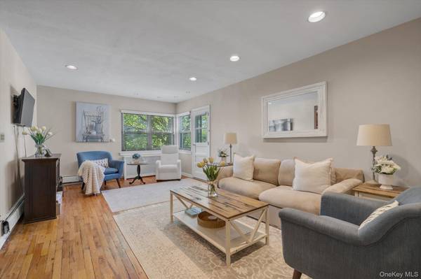 1195 E Broadway #L23, Hewlett, NY 11557