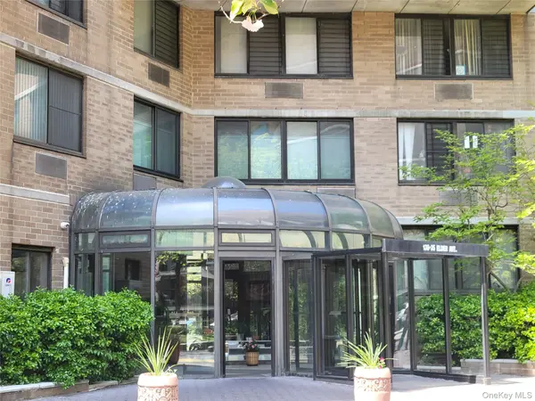 138-35 Elder AVE #14K, Flushing, NY 11355