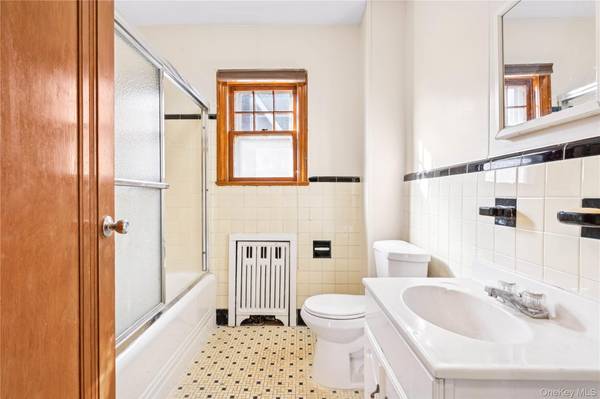 156 Goodwin AVE, Staten Island, NY 10314