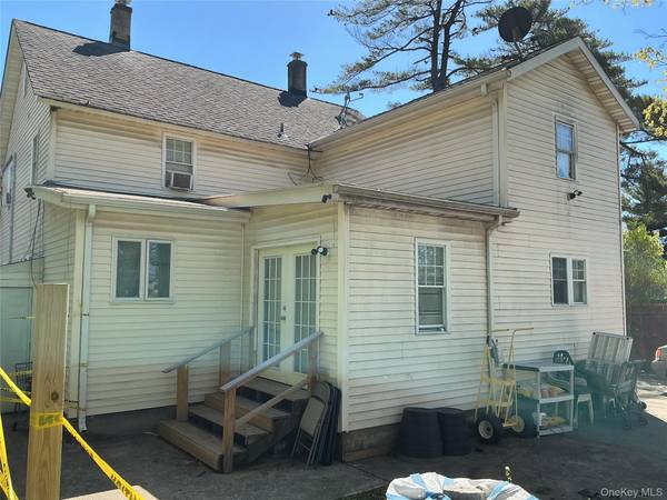 241 Covert ST, Westbury, NY 11590
