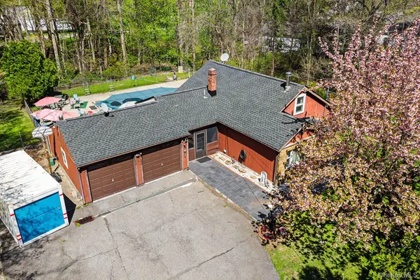 11 Hustis RD, Cold Spring, NY 10516