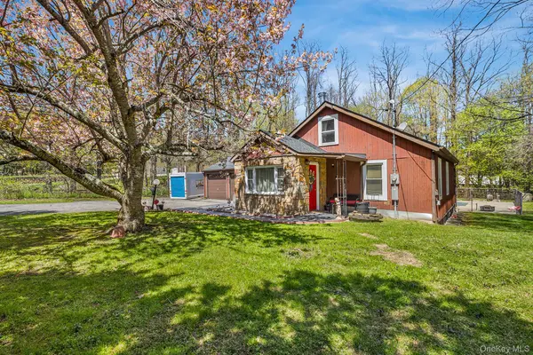 11 Hustis RD, Cold Spring, NY 10516
