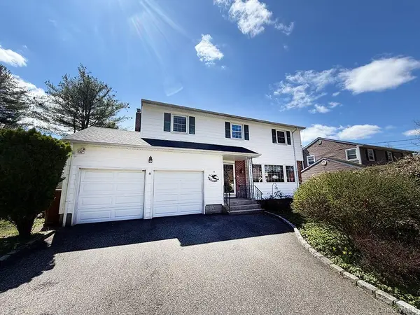 20 Harby DR, Huntington, NY 11743