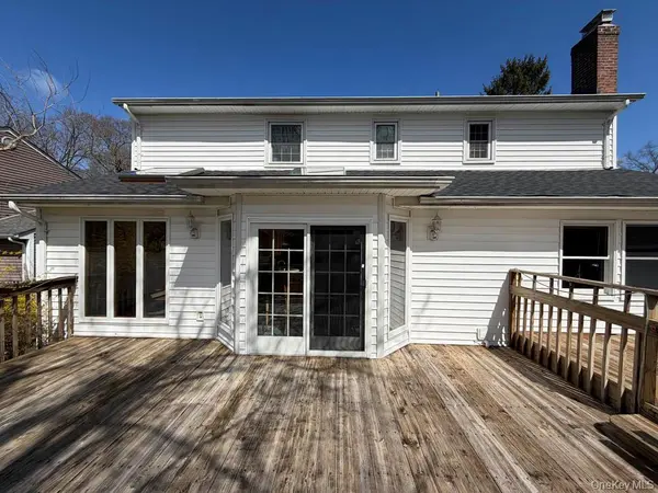 20 Harby DR, Huntington, NY 11743