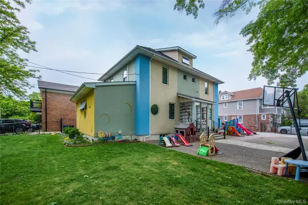 157-15 Oak AVE, Flushing, NY 11355