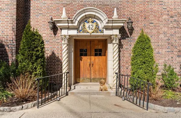 42 Pondfield #6D, Bronxville, NY 10708