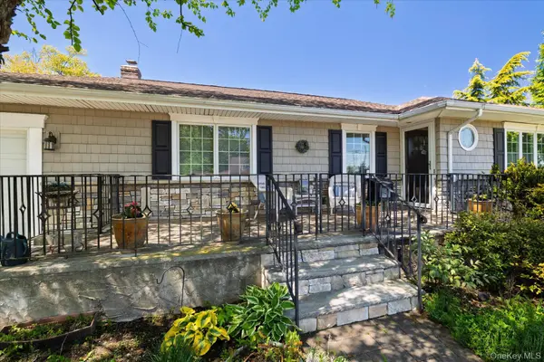 406 Jefferson ST, Franklin Square, NY 11010