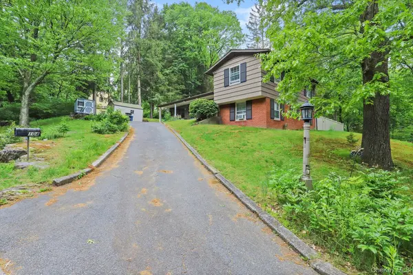 104 Forest DR, Mount Kisco, NY 10549