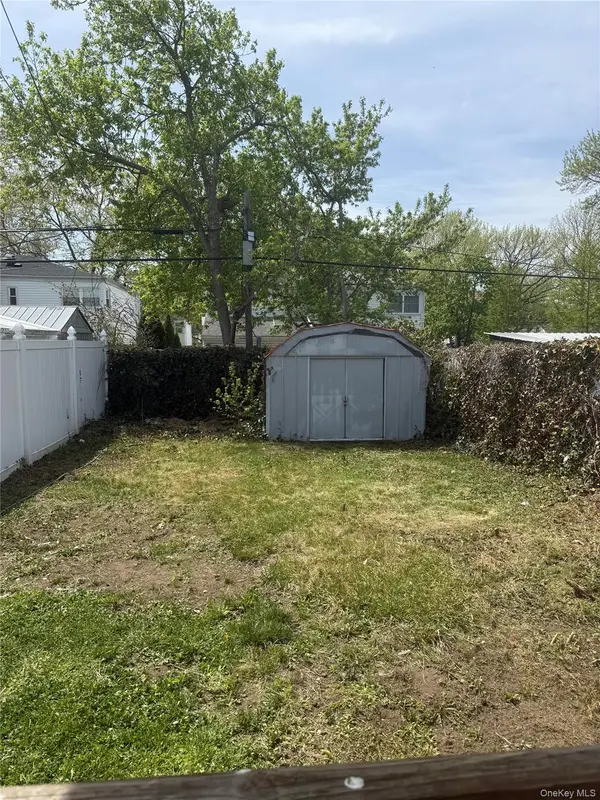 67-04 215th ST, Oakland Gardens, NY 11364