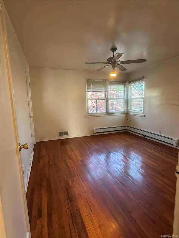 67-04 215th ST, Oakland Gardens, NY 11364
