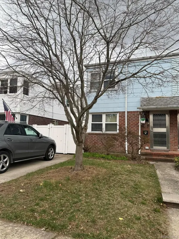 67-04 215th ST, Oakland Gardens, NY 11364