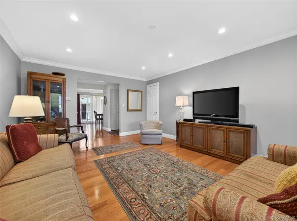 68 Bon Aire CIR #P11, Suffern, NY 10901