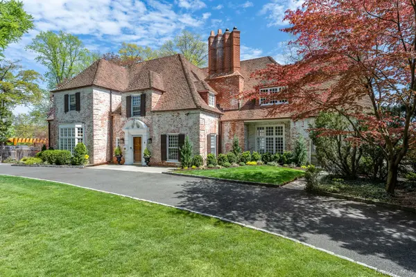 8 Rittenhouse RD, Bronxville, NY 10708