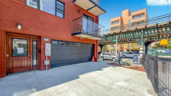 3104 28th AVE, Astoria, NY 11102