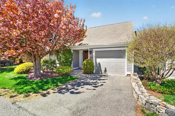 414 Heritage HLS #A, Somers, NY 10589