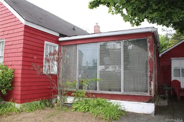 361 Walton ST, West Hempstead, NY 11552