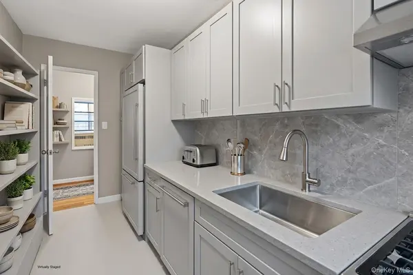 65-30 108 Street #2D, Forest Hills, NY 11375