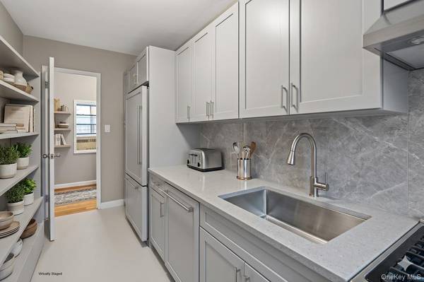 65-30 108 Street #2D, Forest Hills, NY 11375