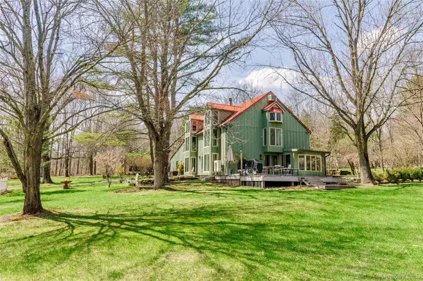 2339 State Route 82, Ancram, NY 12502