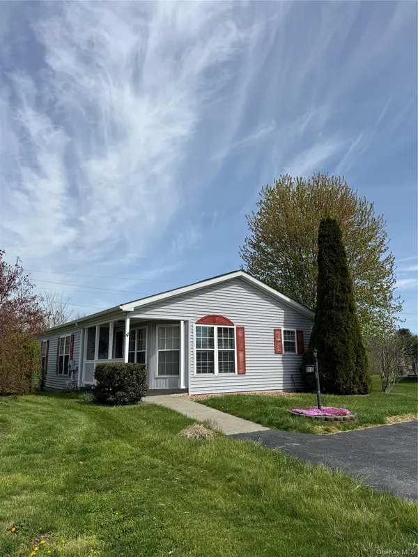 4 Delray Circle, Poughkeepsie, NY 12603