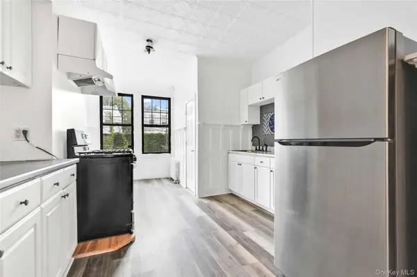 71-60 69th PL #1L, Glendale, NY 11385