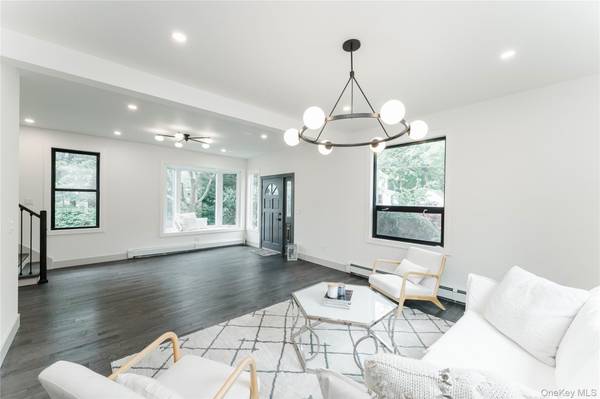 21 Mackey AVE, Port Washington, NY 11050