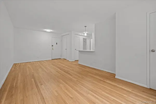 5425 Valles AVE #2M, Bronx, NY 10471