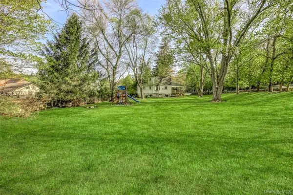 1 Hillside AVE, Monsey, NY 10952