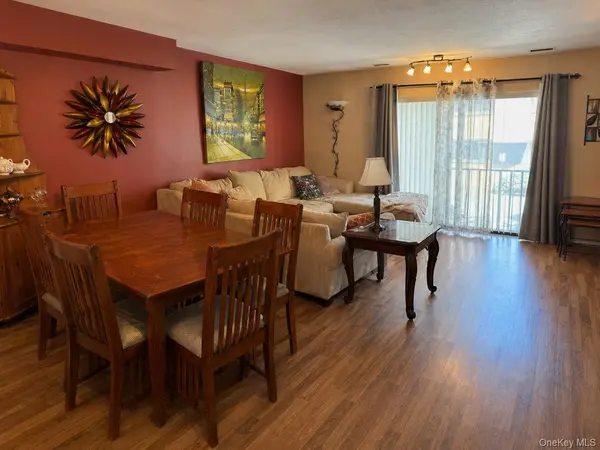 200 Hilton AVE #20, Hempstead, NY 11550