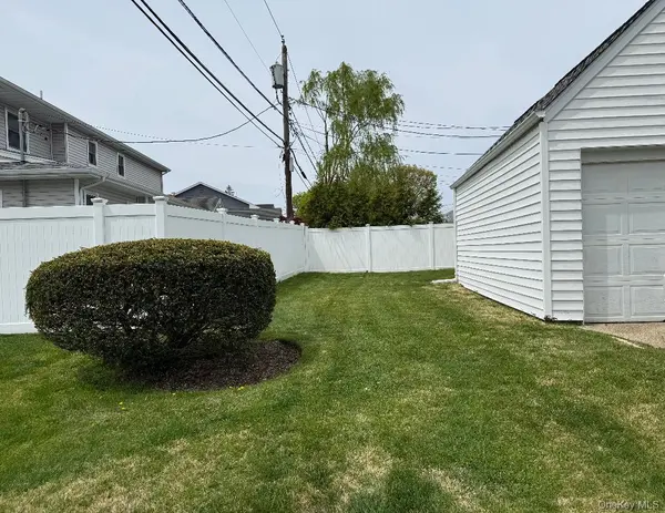 530 Colonade RD, West Hempstead, NY 11552