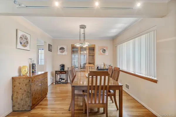 148 Harris DR, Oceanside, NY 11572