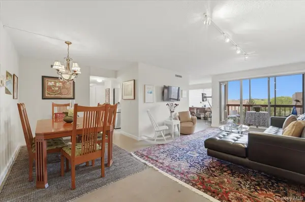 10 Stewart PL #5HW, White Plains, NY 10603