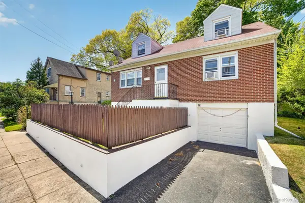 15 Halley ST, Yonkers, NY 10704