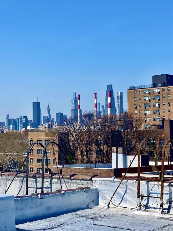 3312 29th ST, Astoria, NY 11106