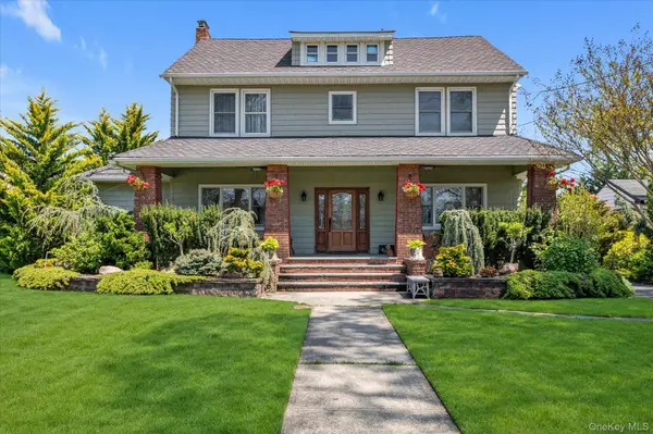 725 Scranton AVE, East Rockaway, NY 11518