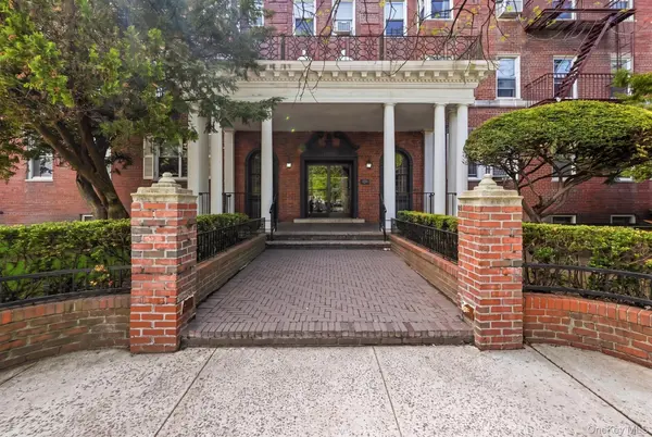 1500 Ocean Pkwy #1A, Brooklyn, NY 11230