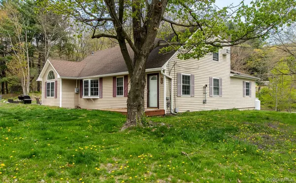 164 Bloomer RD, Lagrangeville, NY 12540