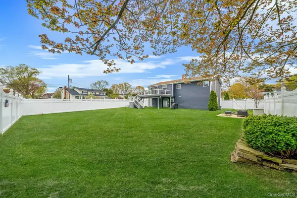 110 Stephen RD, Bayport, NY 11705