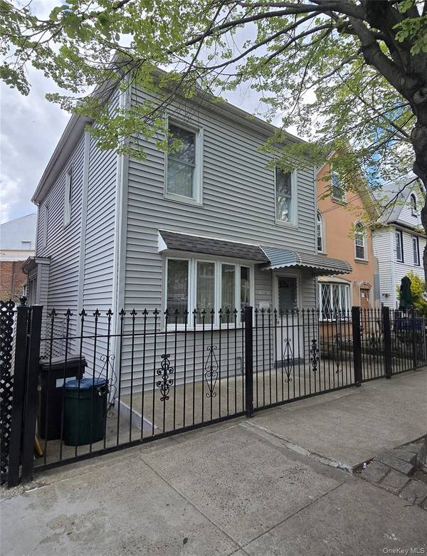 103-50 96th ST, Ozone Park, NY 11417