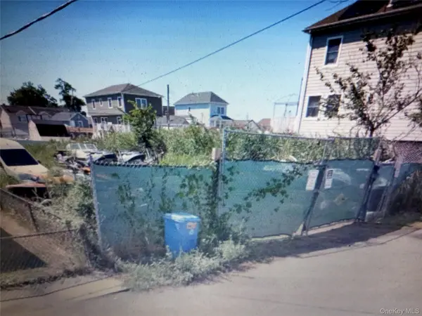 Queens Block 14240 Lot 94 Rau Ct & Pedestrian Way, Hamilton Beach, NY 11414