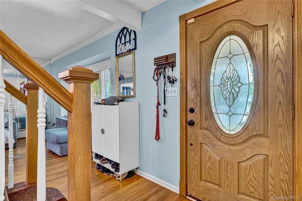 138 Norman DR, East Meadow, NY 11554