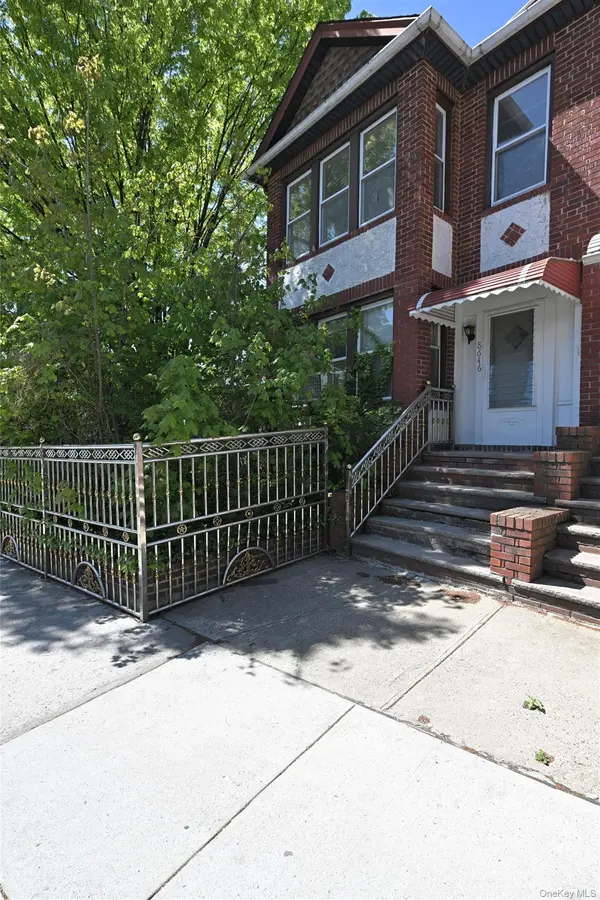 86-46 139th ST, Briarwood, NY 11435