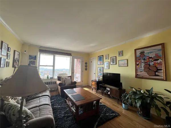 855 E Broadway #6G, Long Beach, NY 11561