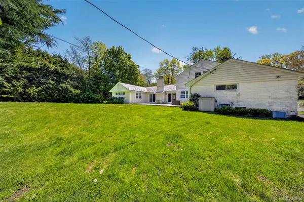 77 Merrivale RD, Great Neck, NY 11020