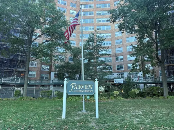 61-20 Grand Central Pkwy #C 1205, Forest Hills, NY 11375