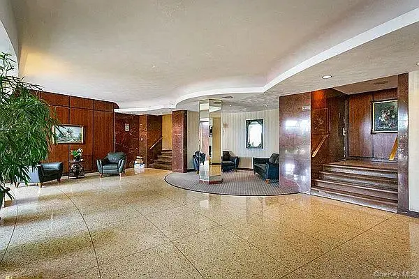 61-20 Grand Central Pkwy #C 1205, Forest Hills, NY 11375