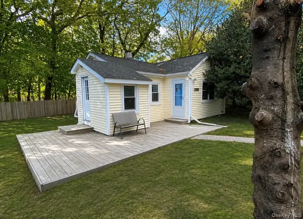 529 Montauk HWY, Westhampton Beach, NY 11978