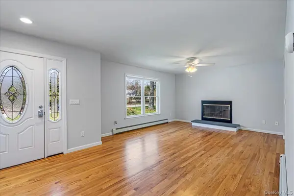 15A Sherman AVE, Hampton Bays, NY 11946