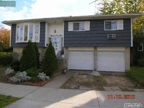 1344 Bay 25th ST, Far Rockaway, NY 11691