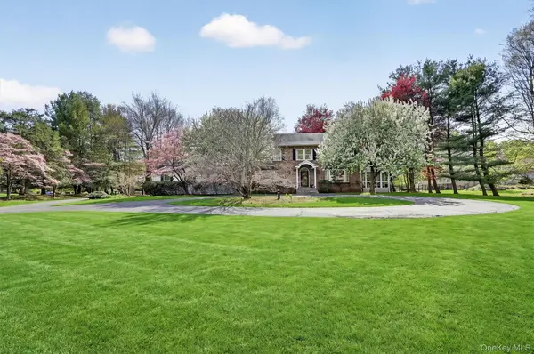 1 Vivian PL, Montebello, NY 10901